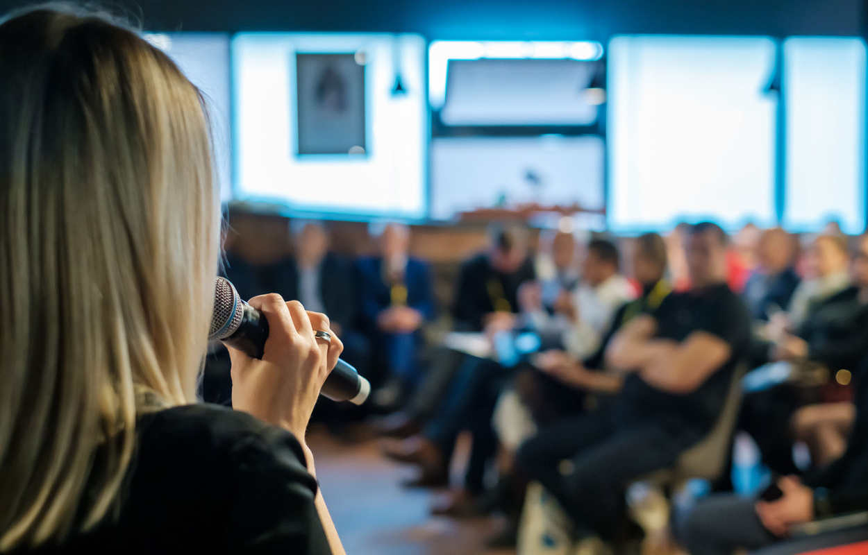 Debat og foredrag